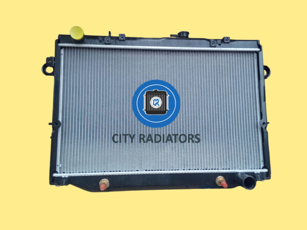 Toyota Landcruiser HDJ101 (Short) Radiator