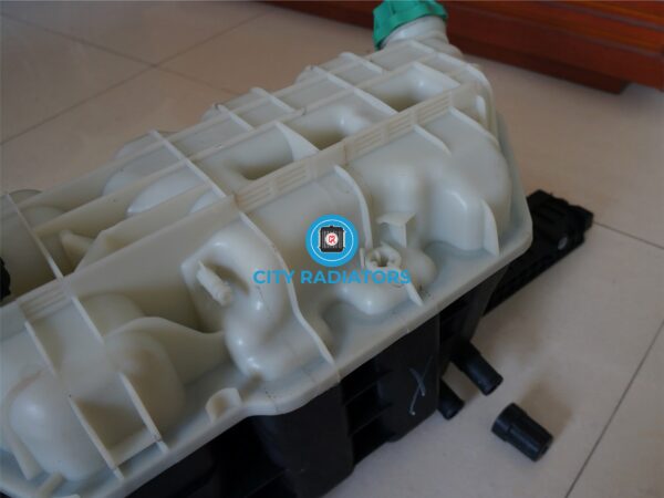 MAN Truck TGA top tank